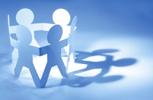 风雪中，争分夺秒保畅通