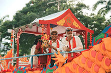 龙行四海 天下同春